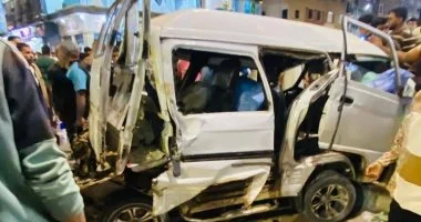 إصابة تسعة أفراد جراء تصادم سيارة نقل بعدد من المركبات في مطروح