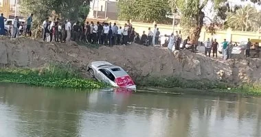 إصابة شخص نتيجة انقلاب سيارة في ترعة الإسماعيلية وتحقيقات حول الحادث