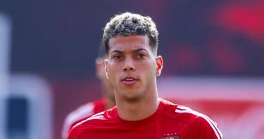 إمام عاشور يشارك ابنته كتاليا في أجواء مواجة روسيا الودية المثيرة