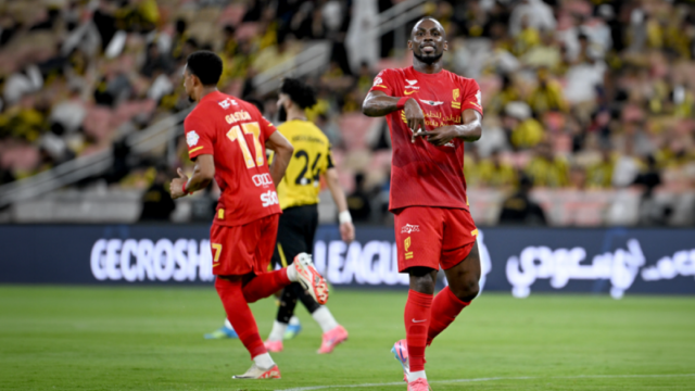 إنجاز تاريخي: كينيونيس يتألق كأفضل ثالث هداف في الدوري