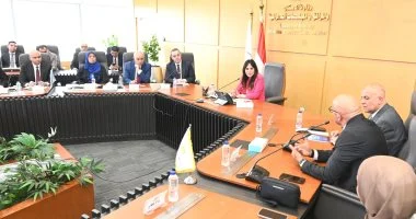 “` اجتماع حيوي بين وزيرة الإسكان ومسئولي شركة مدن مصر لمتابعة تقدم المشاريع المختلفة “`