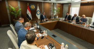 “` اجتماع مرتقب مع وزير البترول يضم كوادر التعدين للاستعداد لبرامج تدريبية متميزة بأستراليا “`