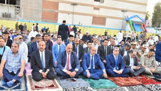 احتفالات عيد الأضحى تجذب الأنظار في أسيوط بمشاركة المحافظ في صلاة العيد بساحة الملاعب