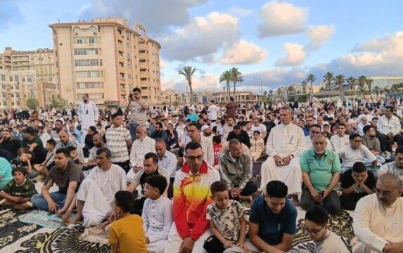 احتفالات مبهجة تضيء شوارع بورسعيد في أول أيام عيد الأضحى المبارك