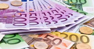 “` تراجع ملحوظ في سعر اليورو أمام الجنيه المصري اليوم الثلاثاء 13 مايو 2026 بالبنوك “`