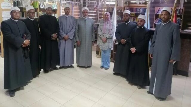 استضافت مكتبة مصر العامة في أسيوط قوافل الأزهر الشريف لتعزيز الفكر الوسطي والقيم الإيجابية