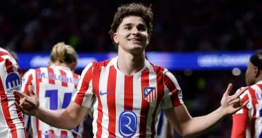 استعدادات برشلونة لزيادة عرضه إلى 135 مليون يورو من أجل اللاعب ألفاريز
