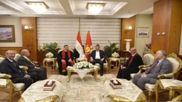 استقبال محافظ بورسعيد لوفد الكنيسة الإنجيلية بمناسبة قرب حلول عيد الأضحى المبارك