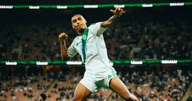الأهلي يحقق انتصاراً ساحقاً على الخلود بثلاثية نظيفة في الشوط الأول