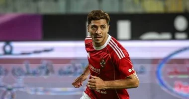 الأهلي يعبر عن استعداداته لرحيل محمد شريف في حالة ضم مهاجم محلي