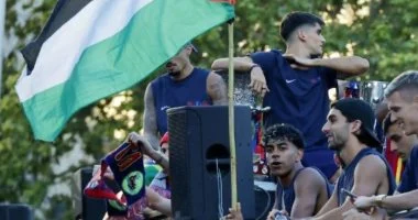 جوارديولا يعرب عن دعمه القوي للامين يامال بعد رفع علم فلسطين בהתאמה