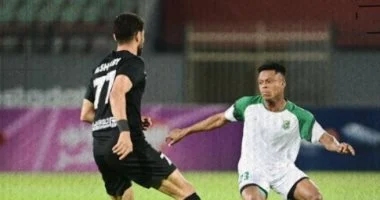 الاتحاد يحقق تقدمًا مثيرًا على البنك الأهلي في الشوط الأول 2 / 1