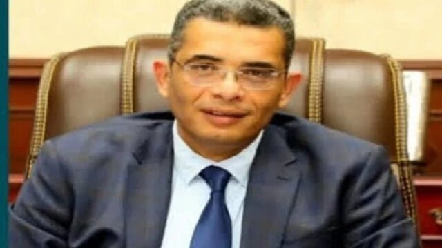 البحر الأحمر: جولة مفاجئة لمحافظ المدينة لتفقد مشروع إنشاء 720 وحدة سكنية بالغردقة