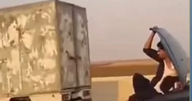 الداخلية تكشف تفاصيل فيديو الجيزة المرعب حول “عامل الموت” في سيارة ملاكي