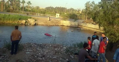 انتشال جثة سائق السيارة المنقلبة في ترعة المريوطية بمنطقة البدرشين