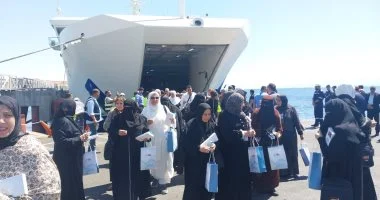 “` انطلاق 32 حافلة سياحية محملة بـ 1424 حاج نحو رحلات الحج السياحي البري من ميناء نوبيع البحري “`