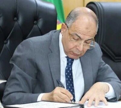 انطلاق مركز تكنولوجي متنقل في المنيا لتسهيل إجراءات ترخيص المحلات التجارية بالمناطق المختلفة