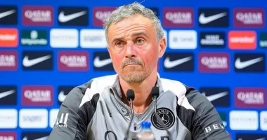 إنريكي يفاجئ الجميع: لا مرشحين للفوز بدوري أبطال أوروبا في مواجهة PSG وأرسنال