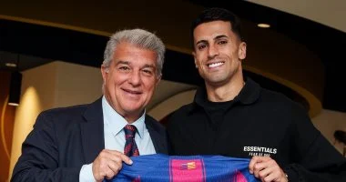 برشلونة يسعى لحلول مبتكرة من أجل استقطاب كانسيلو نهائيًا من الهلال