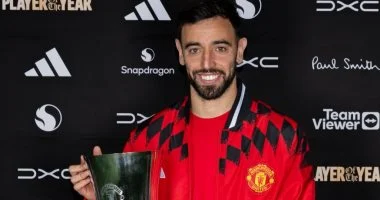 برونو يُتوّج كأفضل لاعب للموسم في مانشستر يونايتد للمرة الخامسة تاريخيًا