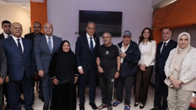 تأكيداً على الدعم المستمر، محافظ الجيزة يهنئ نزلاء دار تكريم هدية بركات بمناسبة عيد الأضحى
