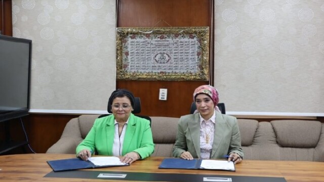 تحالف طبي جديد بين جامعة الأقصر ووزارة الصحة لتفعيل مبادرة «الألف يوم الذهبية»