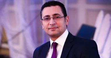 “` تحول جذري في الدعم: أستاذ اقتصاد يؤكد أن النقدي يخفف أعباء الموازنة ويوصل الدعم لمحتاجيه “`