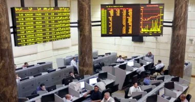 “` تراجع طفيف في المؤشر الرئيسي للبورصة خلال بداية تعاملات جلسة منتصف الأسبوع “`