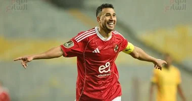 تريزيجيه يعود إلى تدريبات الأهلي بعد التعافي من إصابته في الركبة