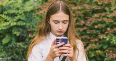 تزايد القيود على منصات التواصل الاجتماعي في ماليزيا بسبب المخاوف الرقمية المتزايدة