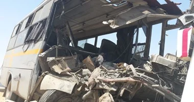 تصادم مروع بين أتوبيسين على طريق أبوسمبل الدولي جنوبي أسوان يخلف أضرارًا كبيرة