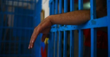 تضرر عدد من الأشخاص جراء عدم استلامهم محلات تجارية في مول حدائق أكتوبر