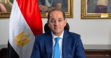 “` تعاون مثمر في استثمار العنصر البشري لدعم تطوير الأداء المؤسسي وفقاً لوزير المالية “`