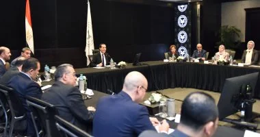 “` تعزيز المسئولية المجتمعية يبرز كأولوية رئيسية لدى الدكتور محمد عوض للشركات والهيئة العامة للاستثمار “`