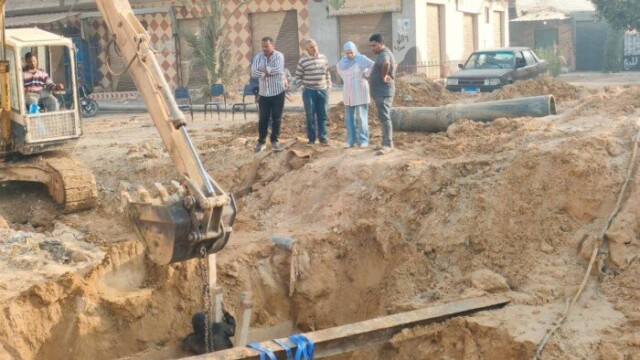 تفقدت رئيس مياه بني سويف مشاريع إصلاح الفرعات الهابطة للصرف الصحي في بياض العرب