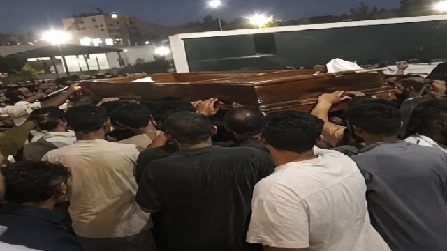 «تواصل الفجيعة».. تشييع جثمان الشاب الذي افتدى فتاة بحياته في بني سويف