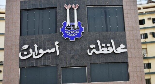 توجيهات عاجلة من محافظ أسوان بعد نعيه لضحايا حادث توشكى المروع البشع