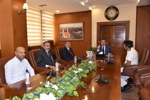 جهود محافظ بورسعيد تتجلى في تخطيط الشوارع وتعزيز وسائل السلامة المرورية لضمان سلامة المواطنين