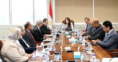 “` جهود وزيرة الإسكان تتواصل لمتابعة ملفات هيئة تعاونيات البناء وتعزيز دورها في التنمية “`