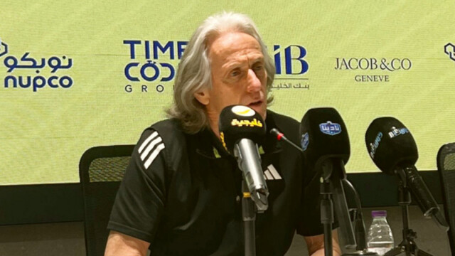 <p><strong>جيسوس يتحدى الهلال ويؤكد ثقته قبل المواجهة المرتقبة</strong></p>