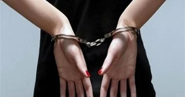 حبس ربة منزل لمدة 4 أيام بعد محاولتها قتل زوجها في بولاق الدكرور