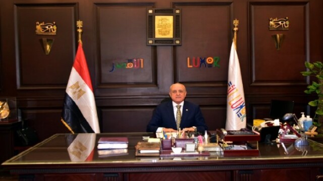 حرصاً على سلامة المواطنين، تعليق العمل الميداني لعمال النظافة في أسيوط خلال ساعات الذروة