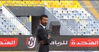 خالد النبوي يشاهد مباراة الأهلي والمصري في أجواء حماسية بملعب برج العرب