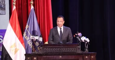“` خطوات استراتيجية نحو المستقبل: وزير الاتصالات يؤكد على رقمنة خدمات المواطنين الحكومية بشكل كامل “`