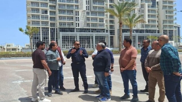 رئيس جهاز العلمين الجديدة يقوم بمتابعة مشروع تطوير وتنمية طريق البوليفار الحيوي