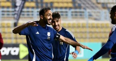 محمود كهربا يحتفل بعيد الأضحى بذبح أضحيته في مصر القديمة بصورة مميزة