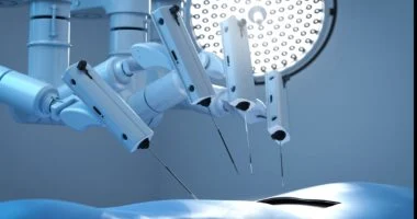 روبوتات جراحة متطورة تحصل على موافقات حاسمة لتوسيع استخدامها عالميًا بشكل متسارع