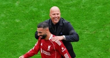 روني يدعو سلوت لاستبعاد محمد صلاح في مباراة وداع جماهير ليفربول المنتظرة