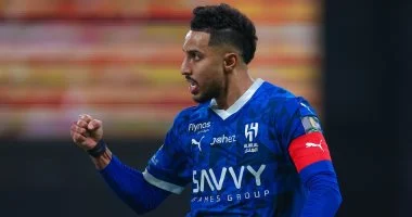 سالم الدوسري يتأهب لقيادة الهلال في مواجهة الفيحاء بختام الدوري السعودي