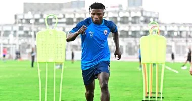 سامسون أكينولا يلعب دوراً محورياً في إيقاف قيد نادي الزمالك بالقضية 17